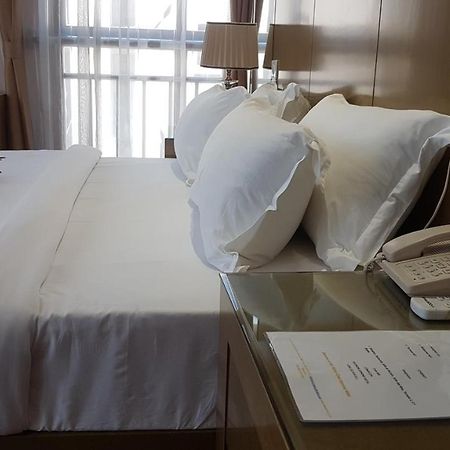 Edmond Hotel Brazzaville Ngoại thất bức ảnh