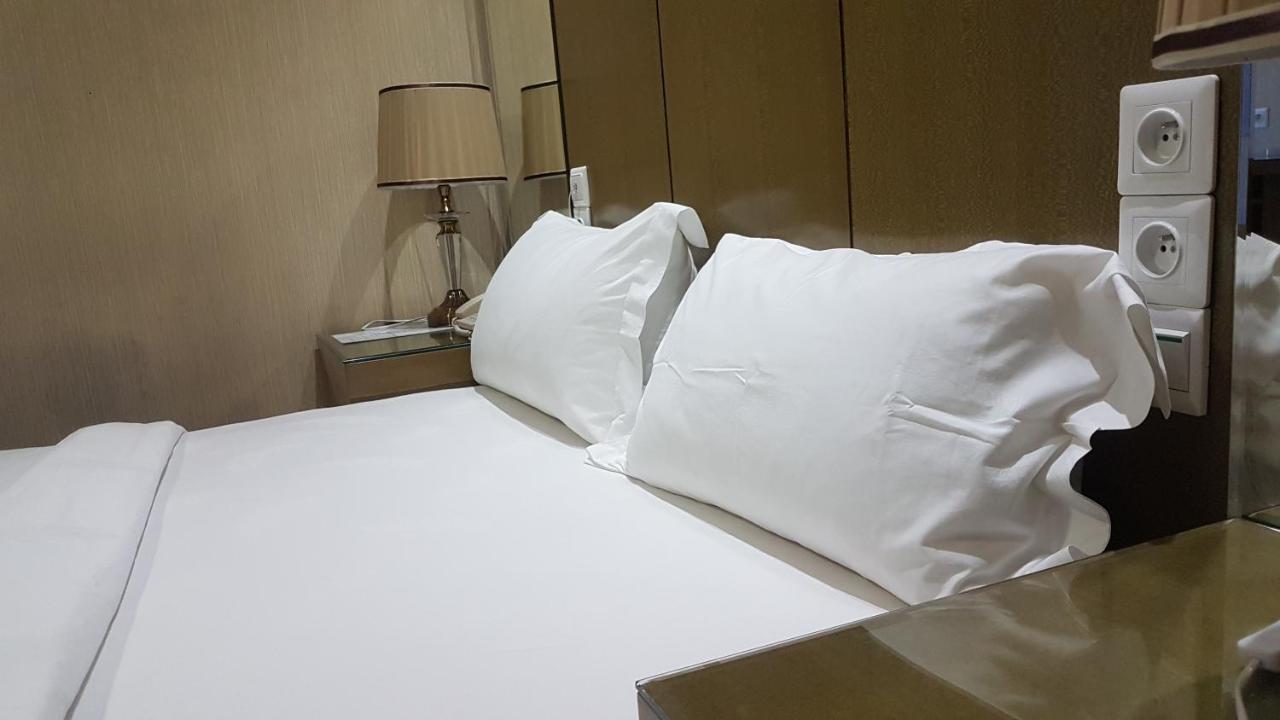 Edmond Hotel Brazzaville Ngoại thất bức ảnh