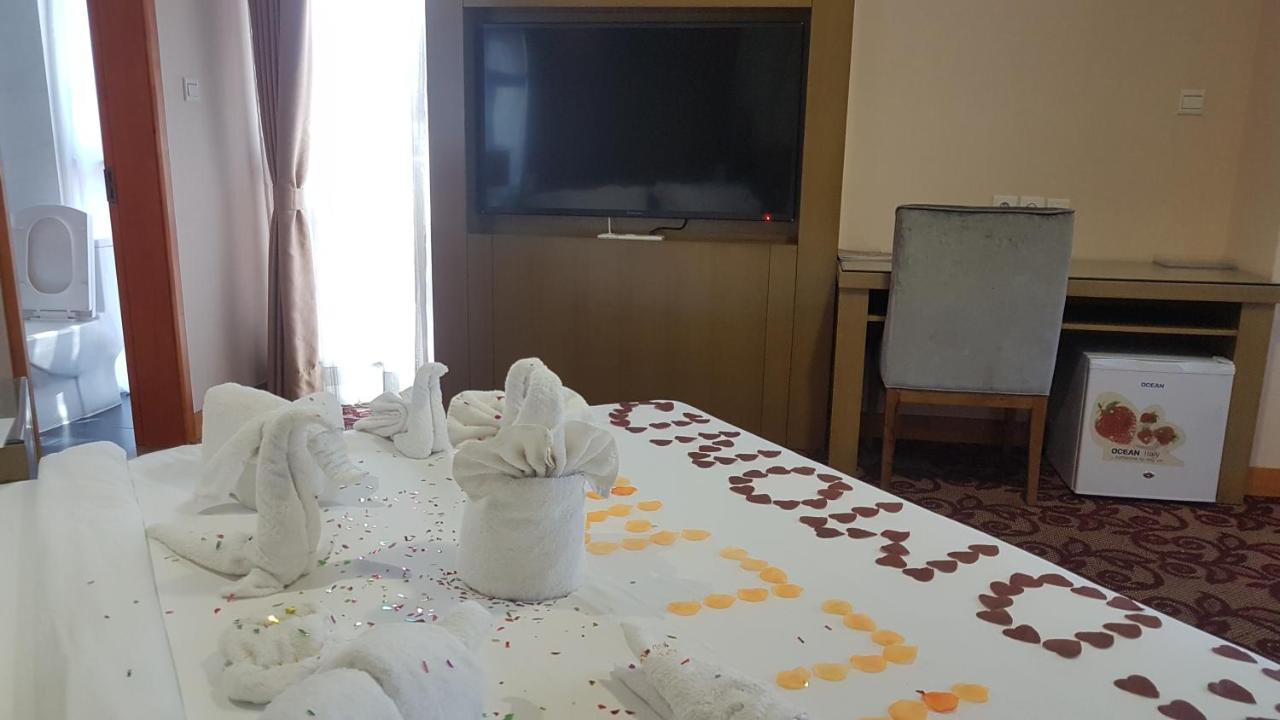 Edmond Hotel Brazzaville Ngoại thất bức ảnh