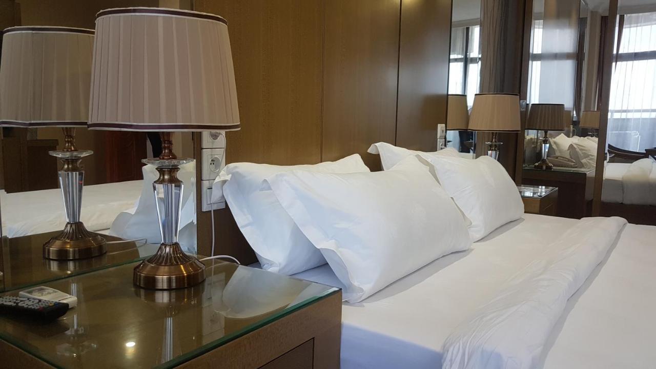 Edmond Hotel Brazzaville Ngoại thất bức ảnh