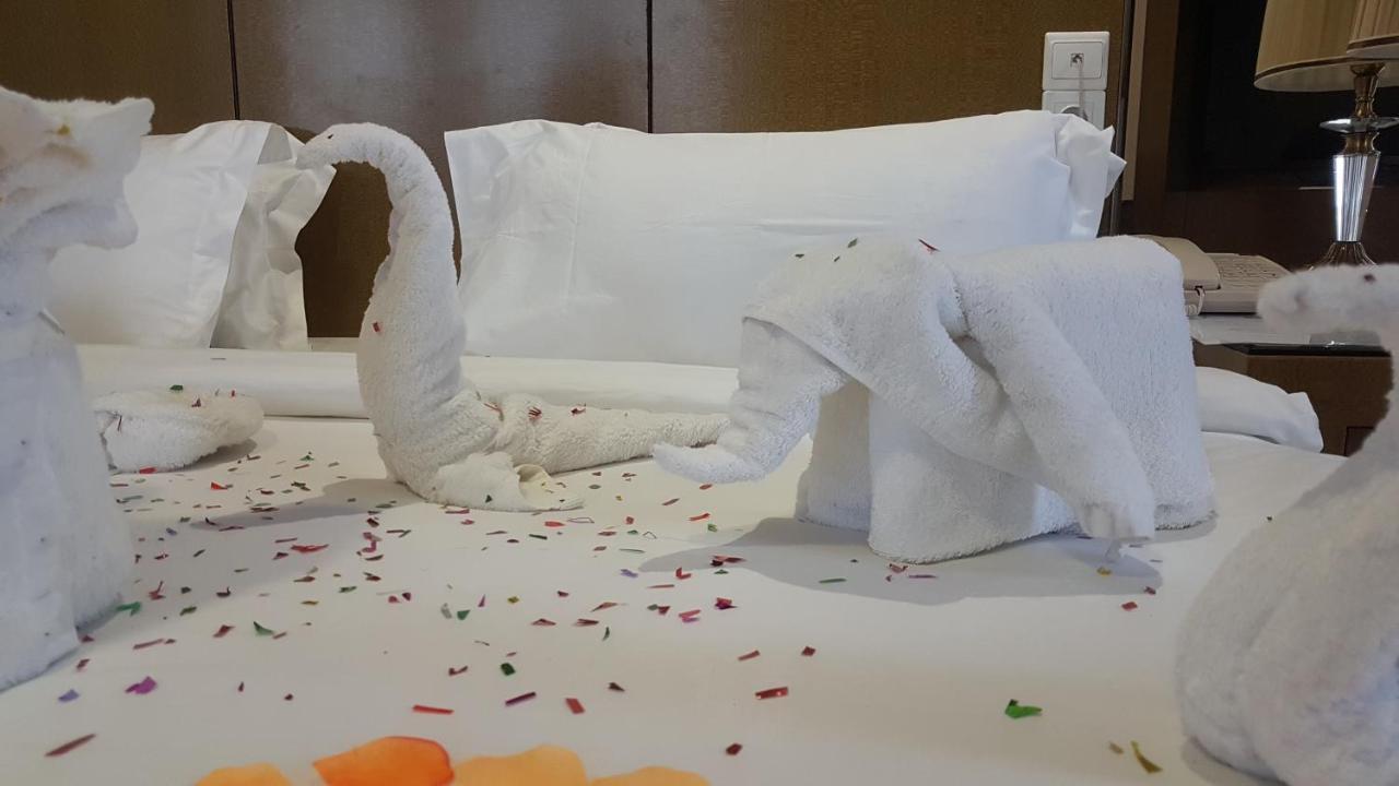 Edmond Hotel Brazzaville Ngoại thất bức ảnh