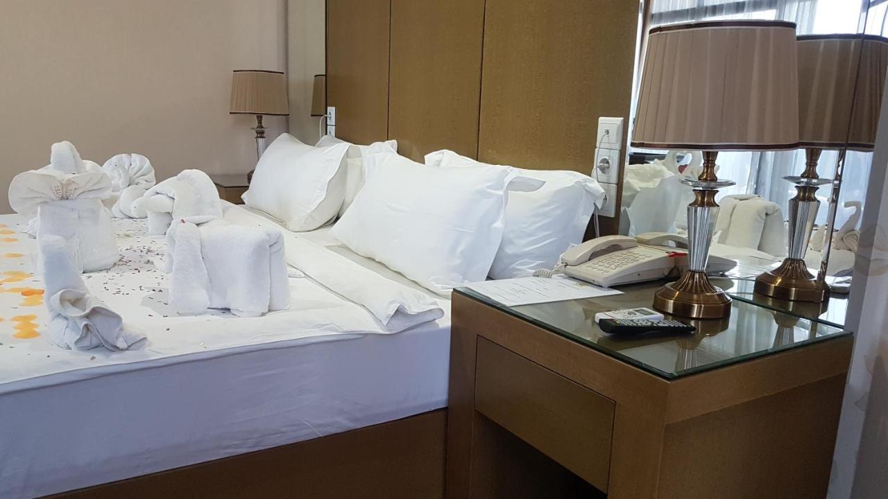 Edmond Hotel Brazzaville Ngoại thất bức ảnh